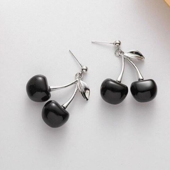 Black Cherry Earrings M398 - Picture 1 of 3